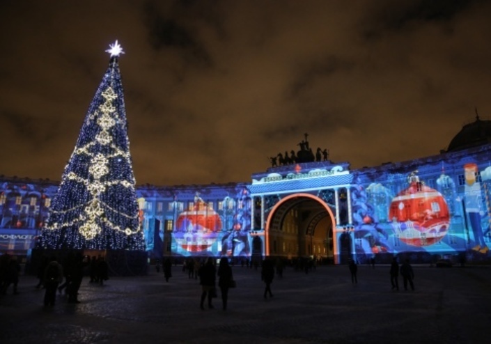 Новогоднее световое шоу на Дворцовой площади 2017
